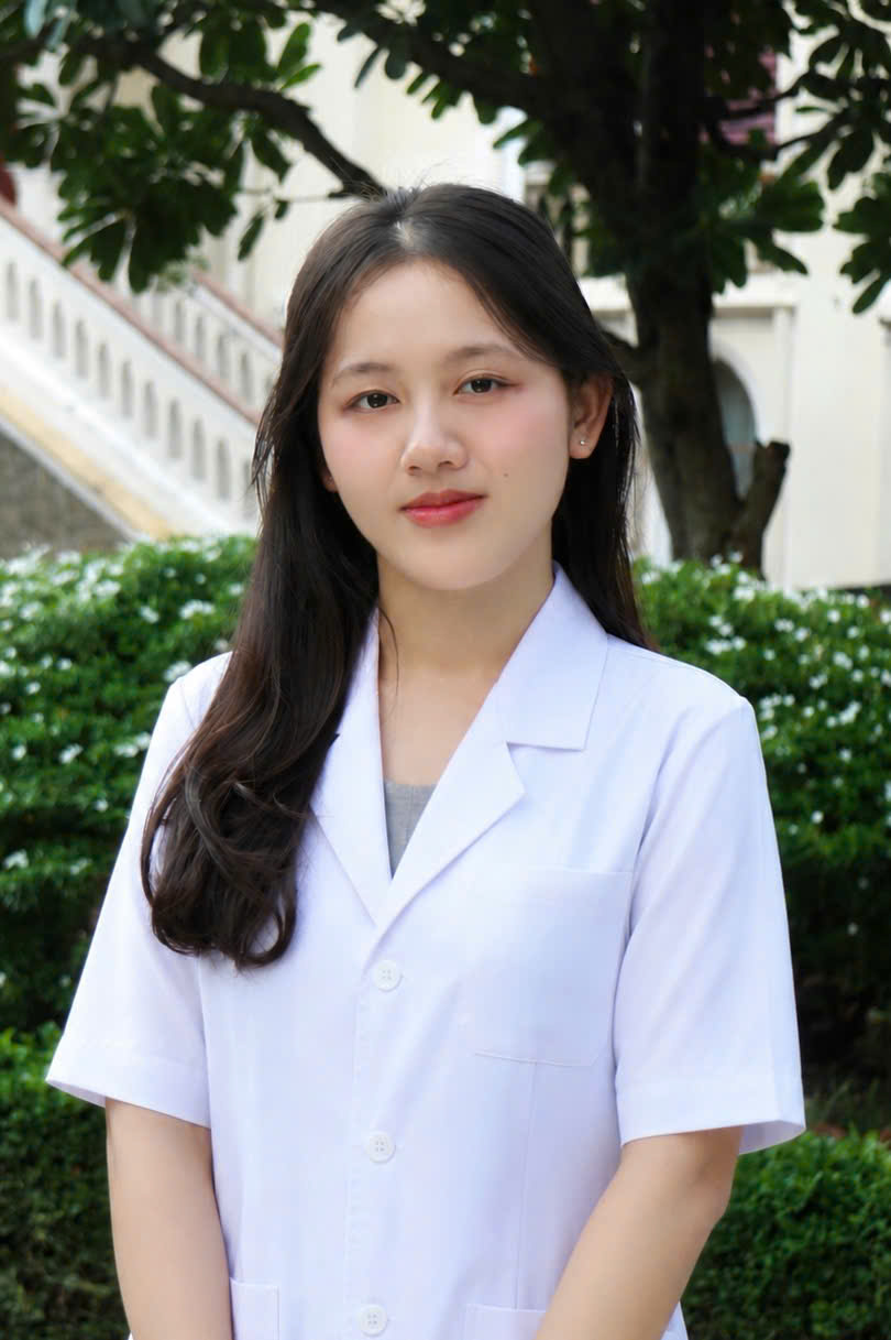 Dược sĩ Hồ Lê Diễm Phụng