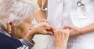 Bệnh Parkinson ở người cao tuổi – Khi cơ thể không còn nghe lời