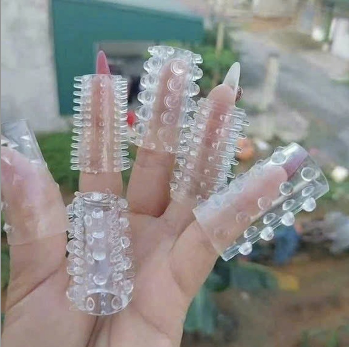 Bao Cao Su Đôn Dên Ngón Tay AiChao có gai
