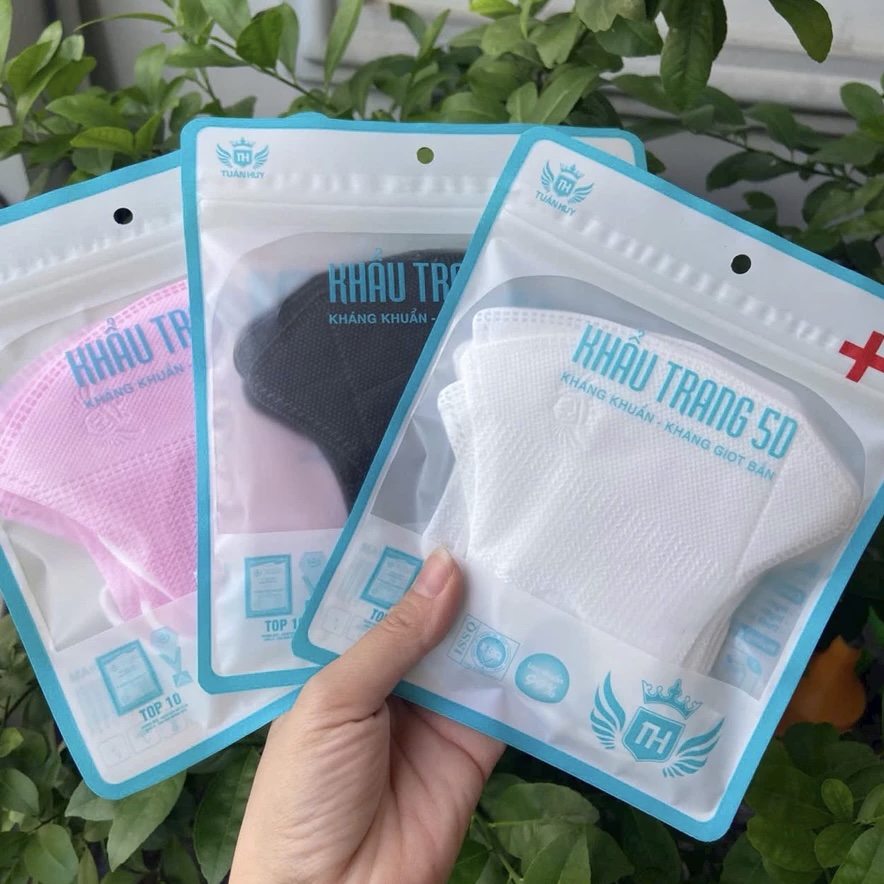 Khẩu trang 5D Tuấn Huy ngăn chặn khói bụi